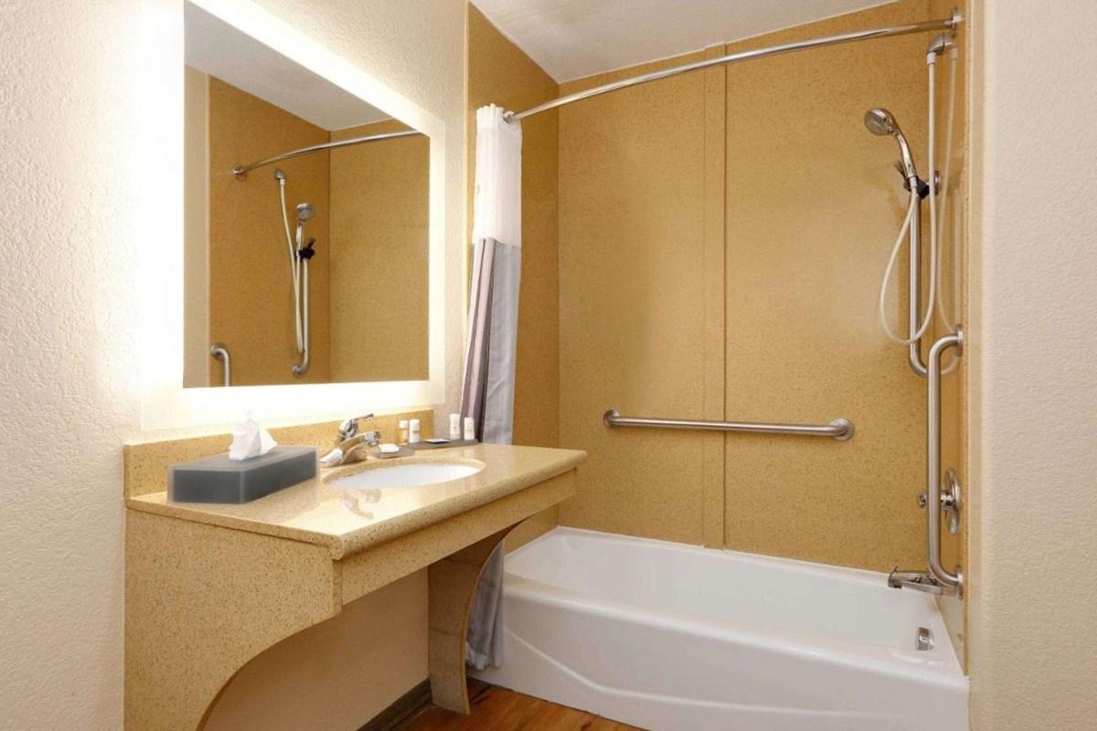 La Quinta By Wyndham Dallas - Richardson Eksteriør billede